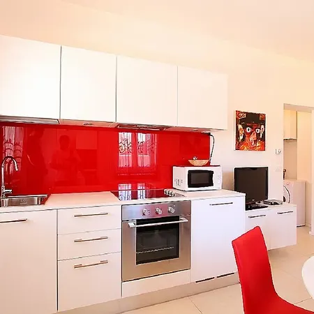 Con Gusto A Apartment *